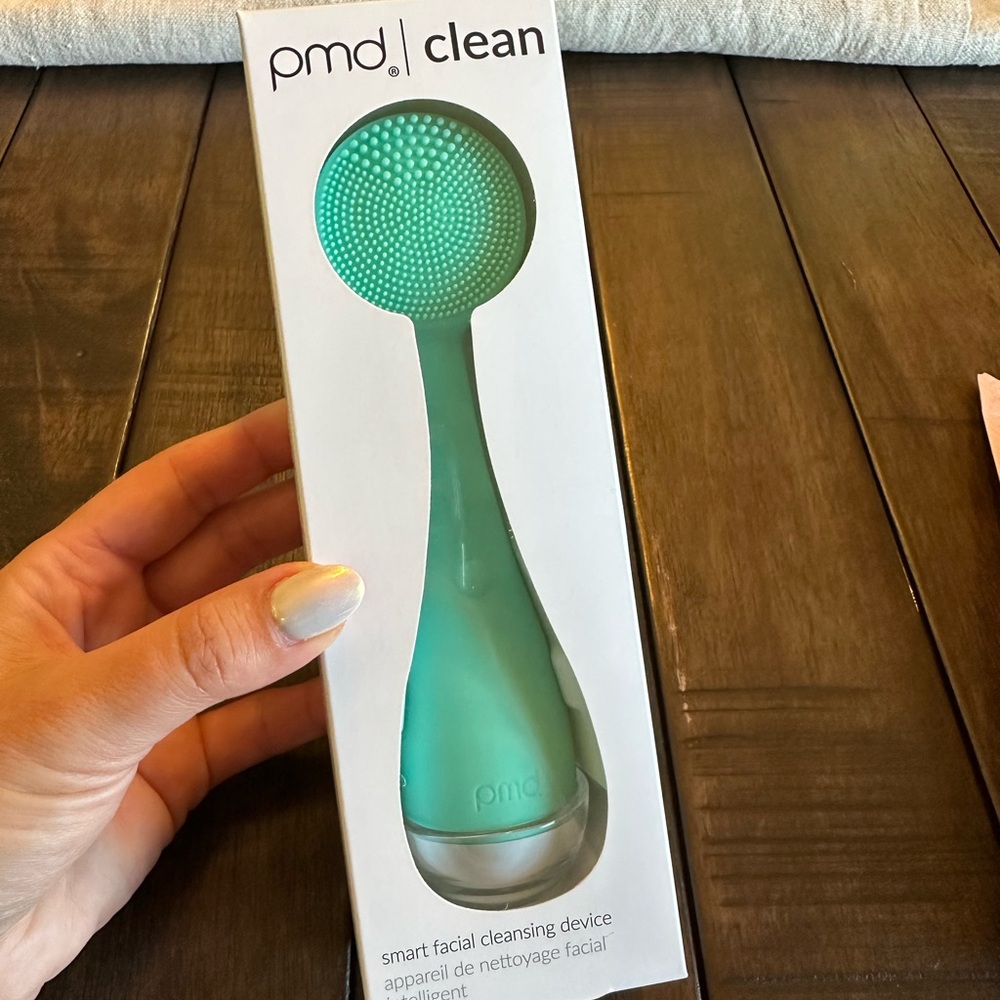 New in box PMD clean facial cleansing and firming massage device in teal